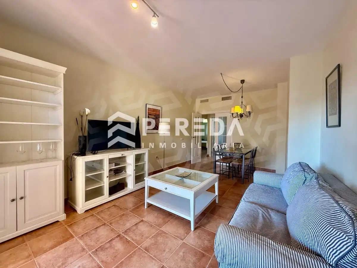 Vista exterior de Apartament en venda en Roquetas de Mar amb Piscina comunitària