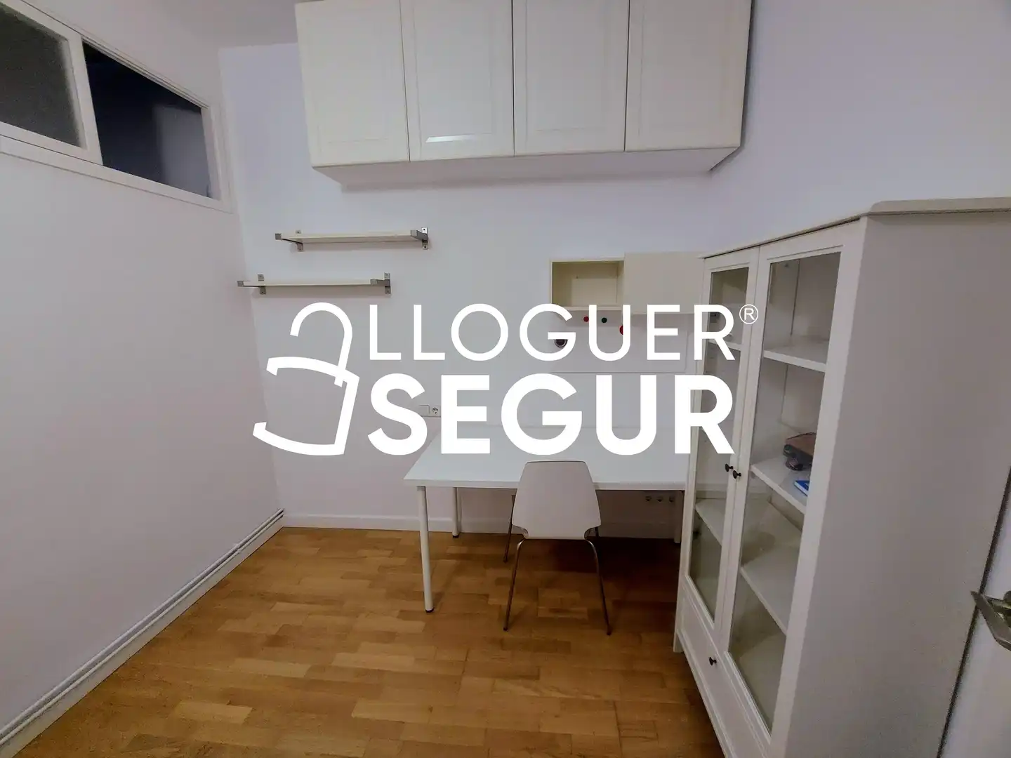 Flat for rent in Barcelona  with Air Conditioner, Heating and Furnished