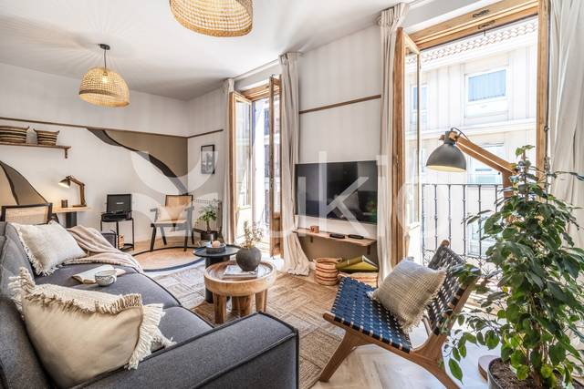 Apartamento en Alquiler en Calle de San Andrés en Universidad - Malasaña