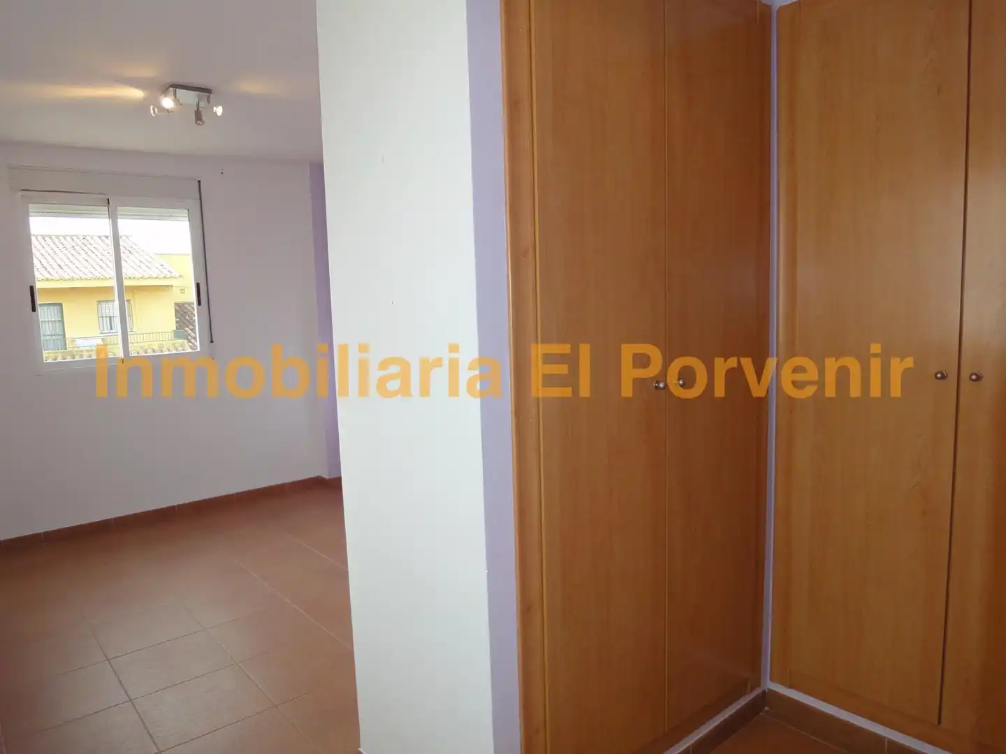Casa adosada en venta en Torrent con Calefacción, Jardín privado y Terraza
