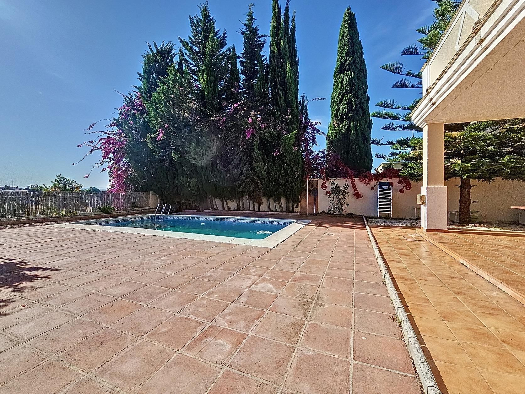 Piscina de Casa o xalet en venda en  Córdoba Capital amb Aire condicionat, Calefacció i Terrassa