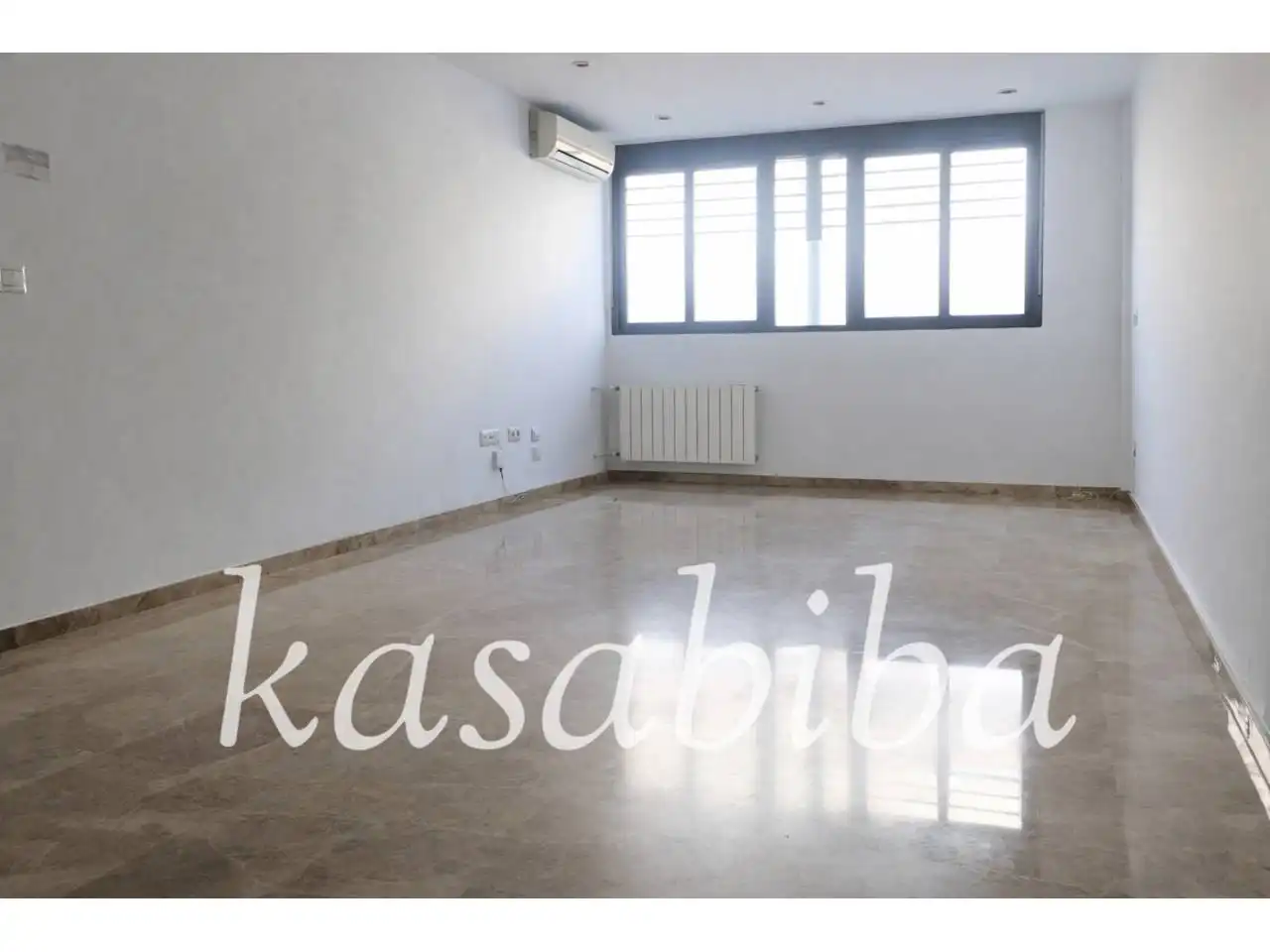 Wohnung zum Verkauf in Rocafort mit Klimaanlage und Heizung