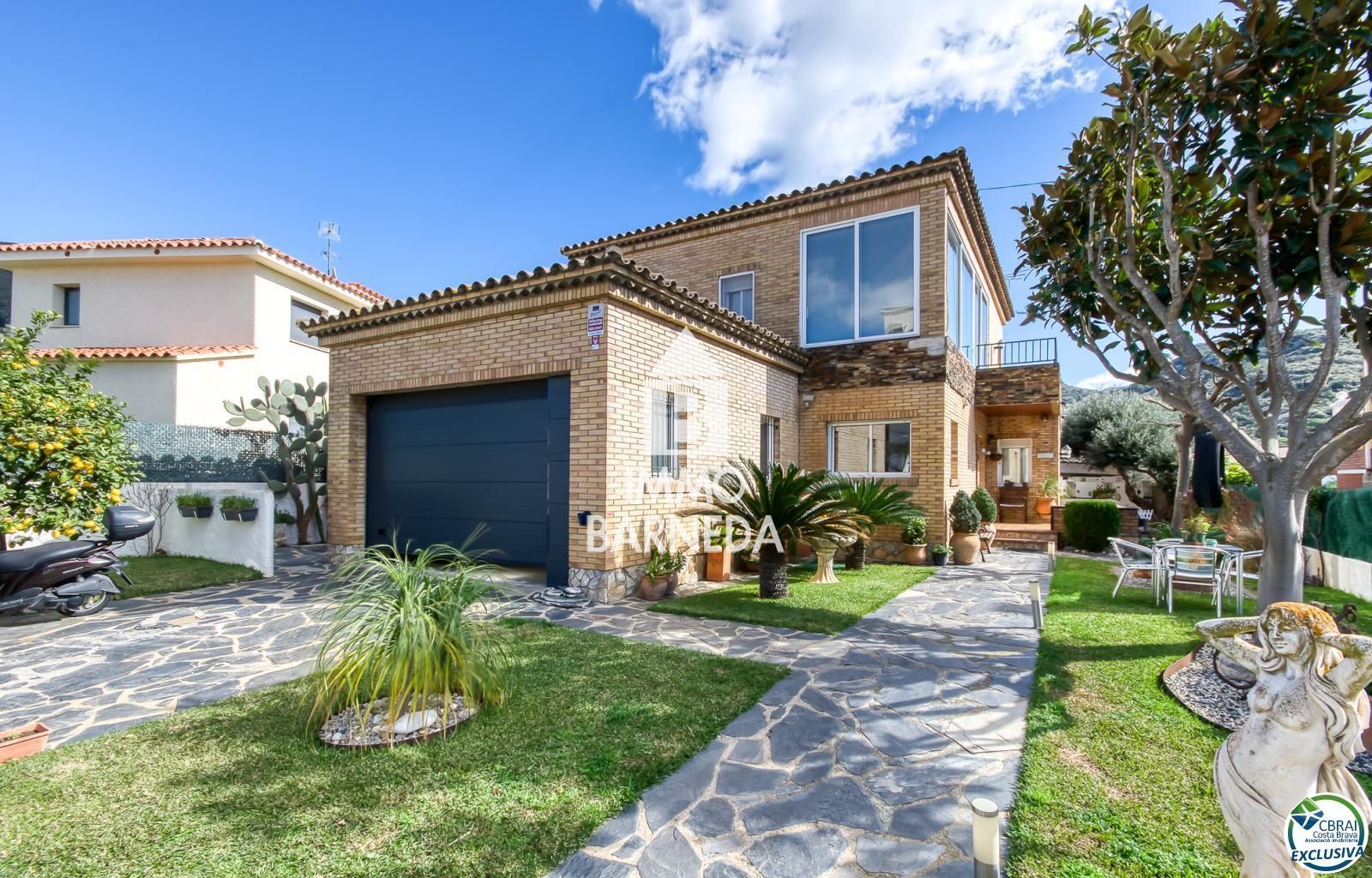 Exterior view of House or chalet for sale in Roses  with Air Conditioner, Heating and Private garden