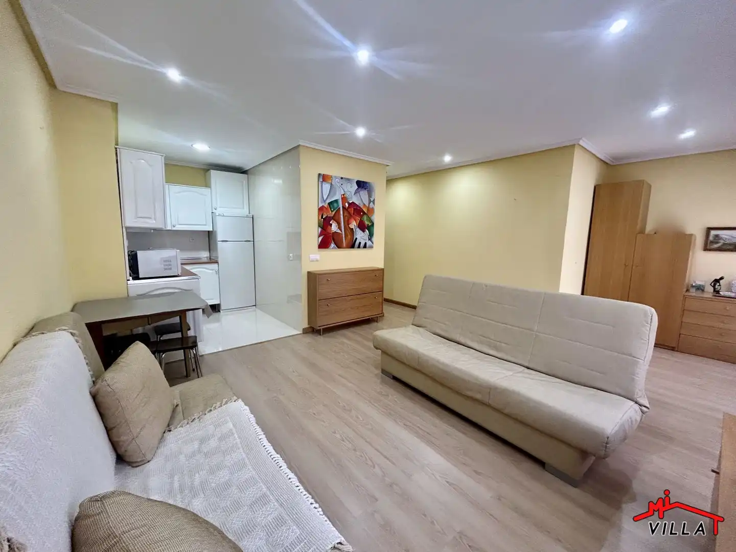 Piso en venta en Laredo con Parquet y Amueblado