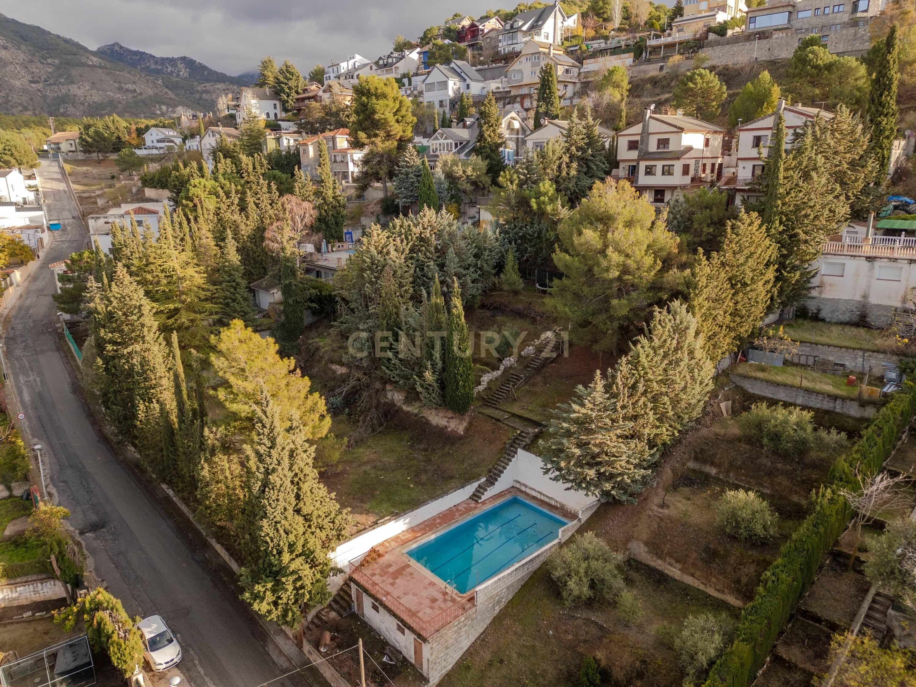 Exterior view of House or chalet for sale in La Zubia  with Private garden and Storage room