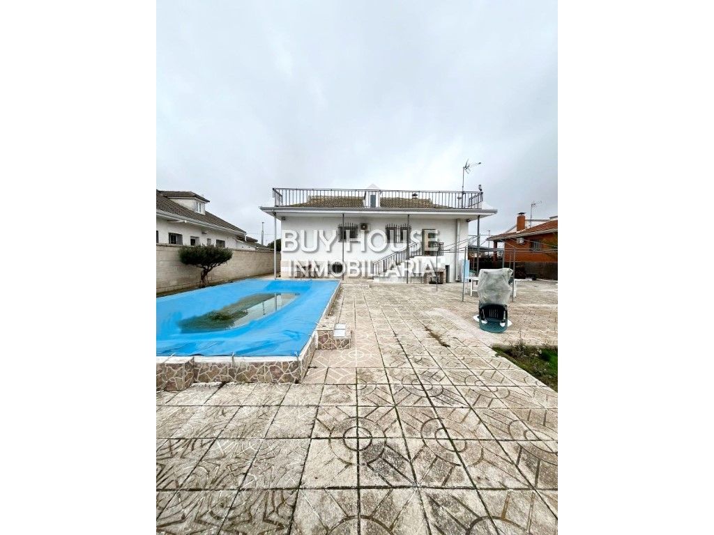 Vista exterior de Casa o xalet en venda en Ugena