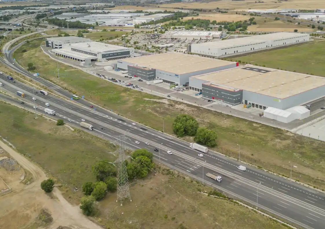 Industrial building to rent in Perales del Río, imagen 6