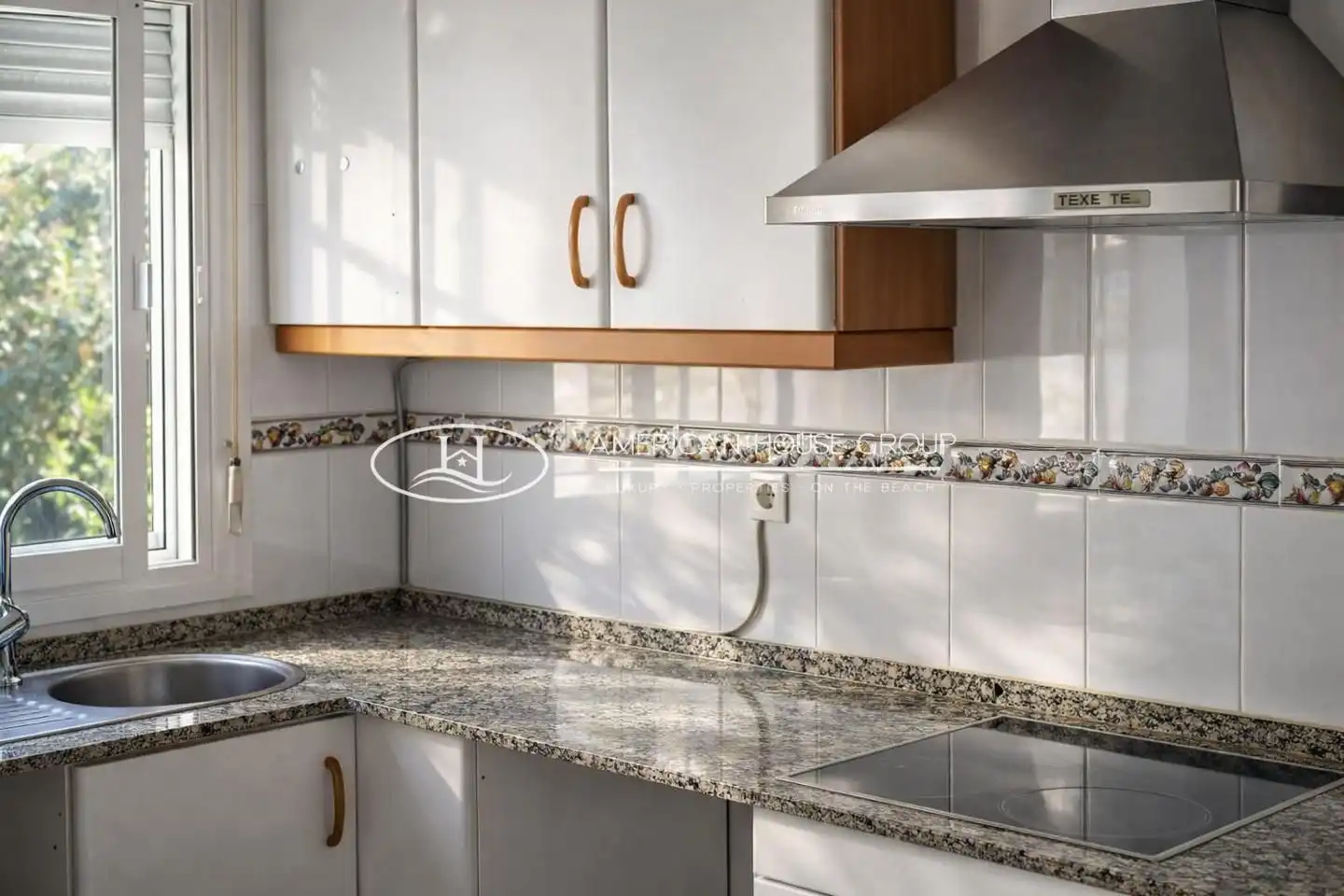 Kitchen of Houses for sale in Chiclana de la Frontera  with Air Conditioner and Private garden