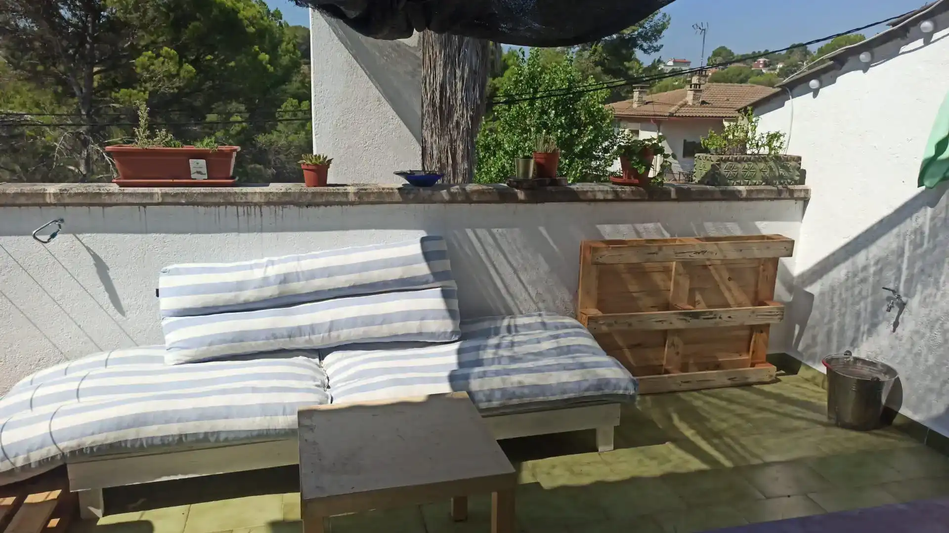 Terraza de Casa o chalet para compartir en Sant Esteve Sesrovires con Lavadora, Microondas y Internet