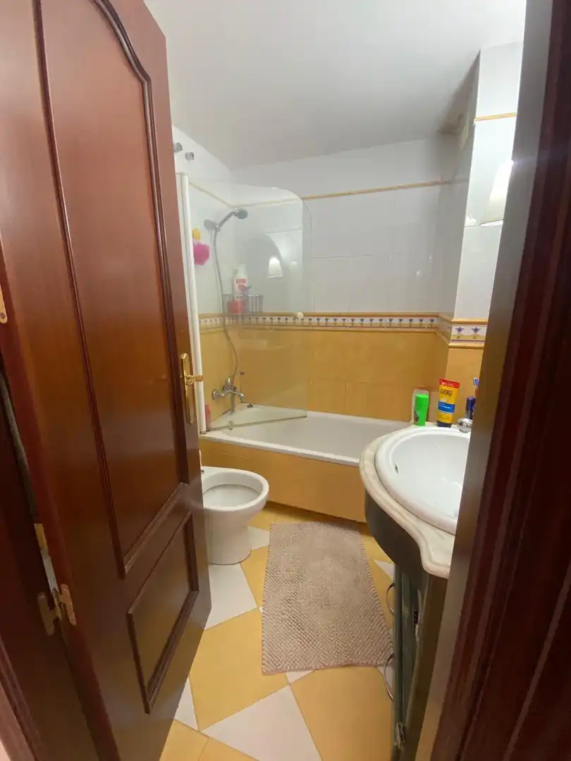 Bathroom of Houses for sale in Morón de la Frontera