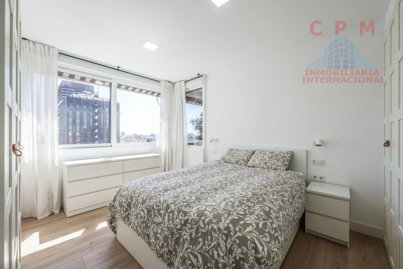 Schlafzimmer von Wohnung zur Miete in Madrid mit Klimaanlage, Heizung und Parkett