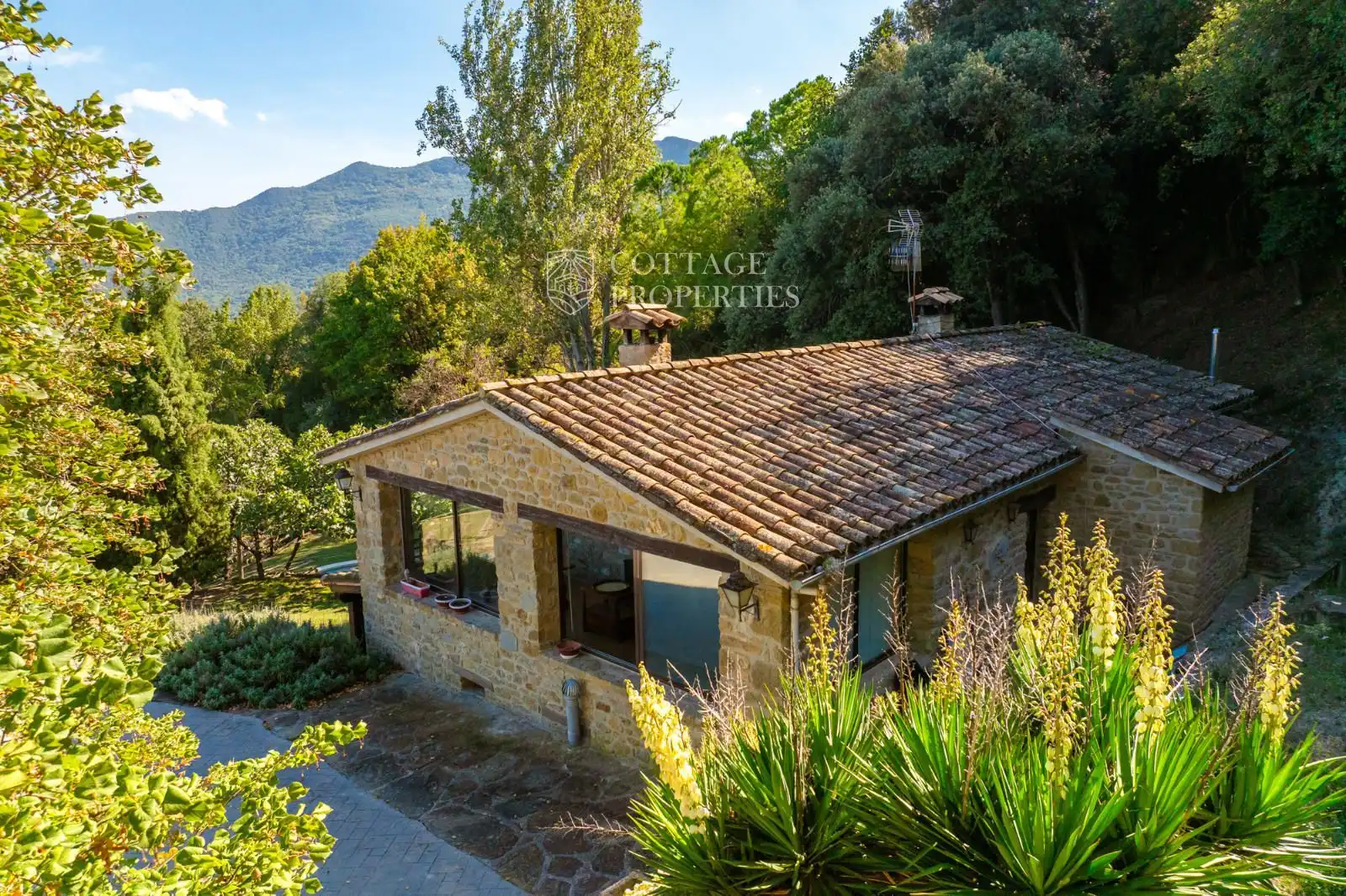 Vista exterior de Finca rústica en venta en Sant Miquel de Campmajor con Calefacción y Piscina