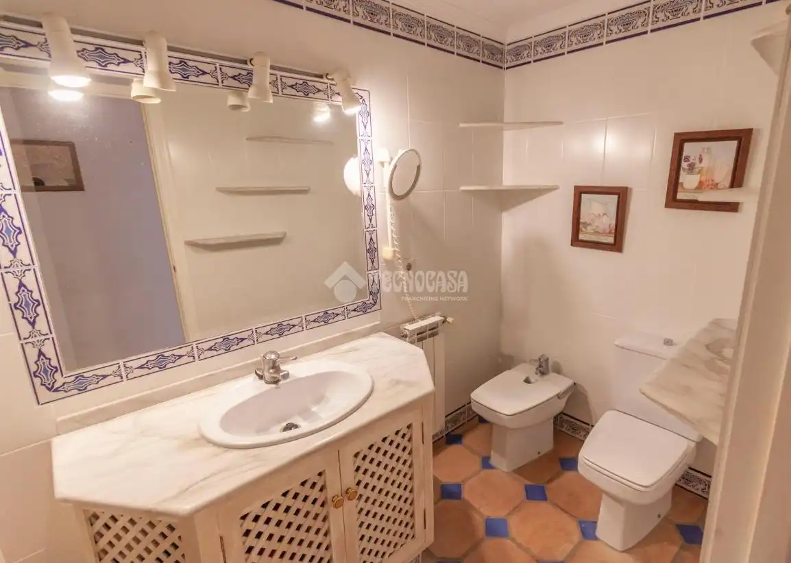 Bany de Àtic en venda en Estepona amb Terrassa
