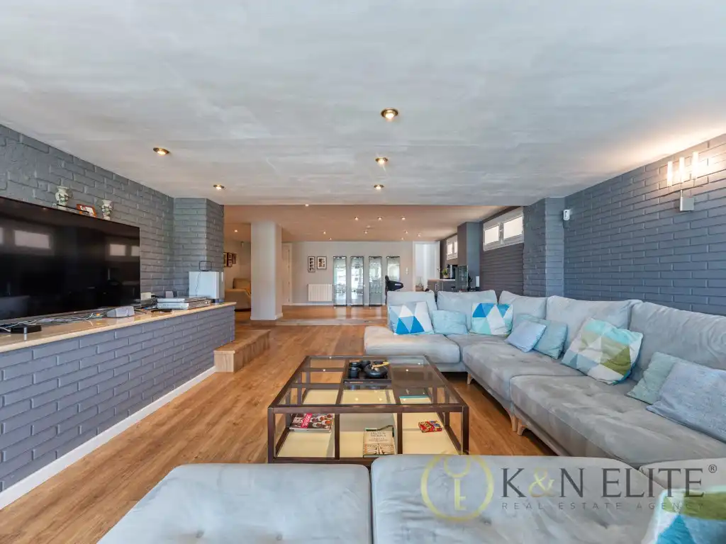 Sala de estar de Casa o chalet en venta en Petrer con Aire acondicionado, Jardín privado y Piscina