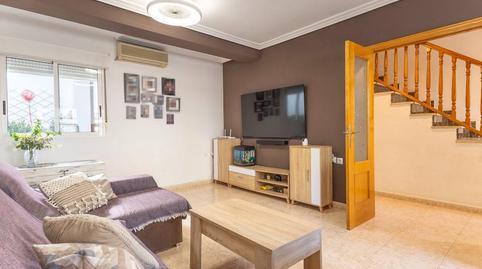 Foto 3 de Casa adosada en venda a C. Camilo José Cela, Catral, Alicante