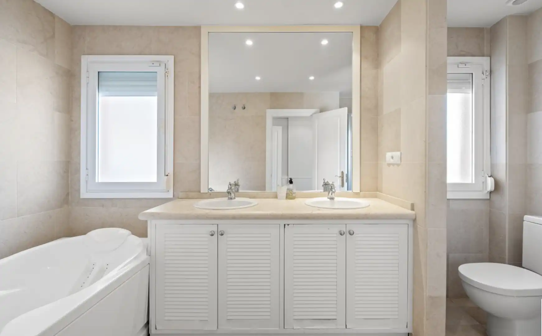 Apartament amb piscina en venda a Nueva Andalucía, imagen 17