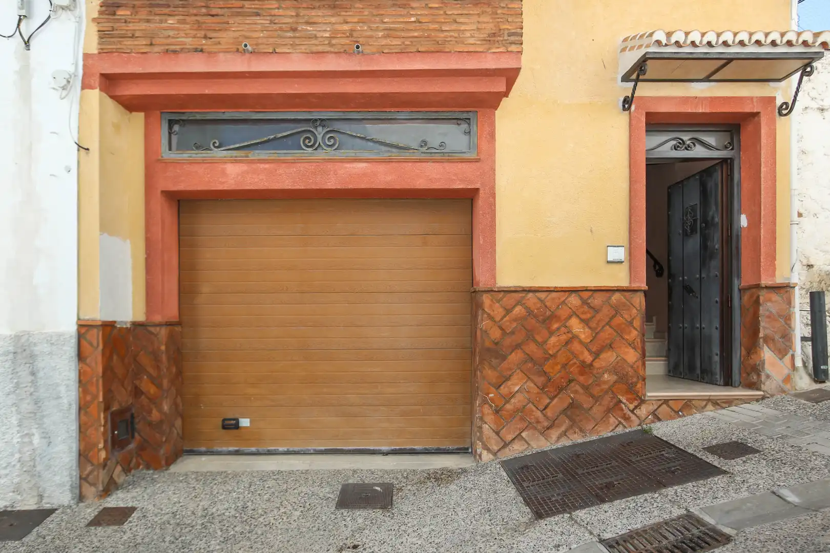 Exterior view of Houses for sale in Alozaina
