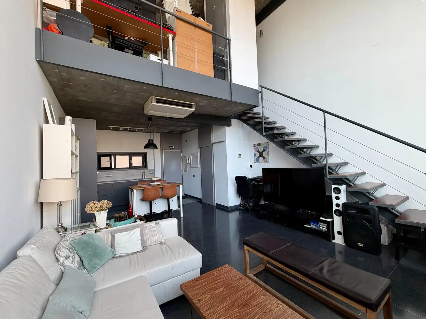Duplex avec ascenseur à vendre à Zona Industrial