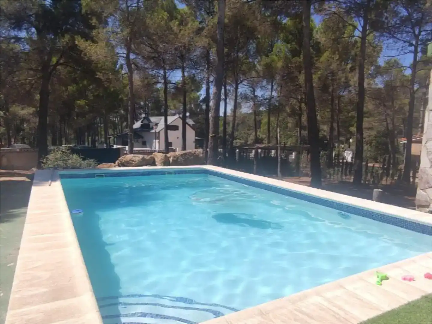 Piscina de Casa o xalet en venda en Utiel amb Aire condicionat, Jardí privat i Traster