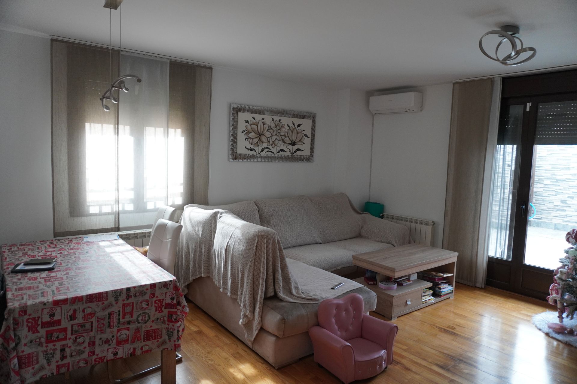 Living room of Flat for sale in Yepes  with Air Conditioner, Heating and Private garden