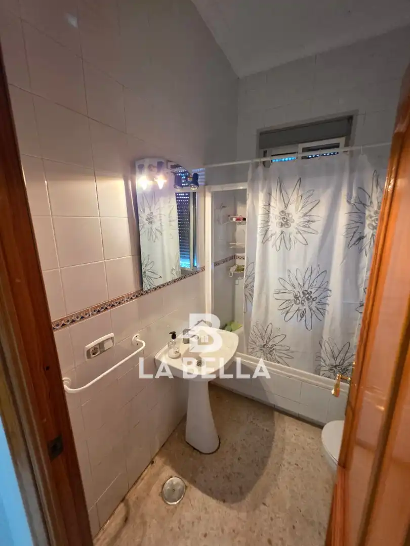 Dormitori de Casa o xalet en venda en Coria del Río amb Aire condicionat, Jardí privat i Traster