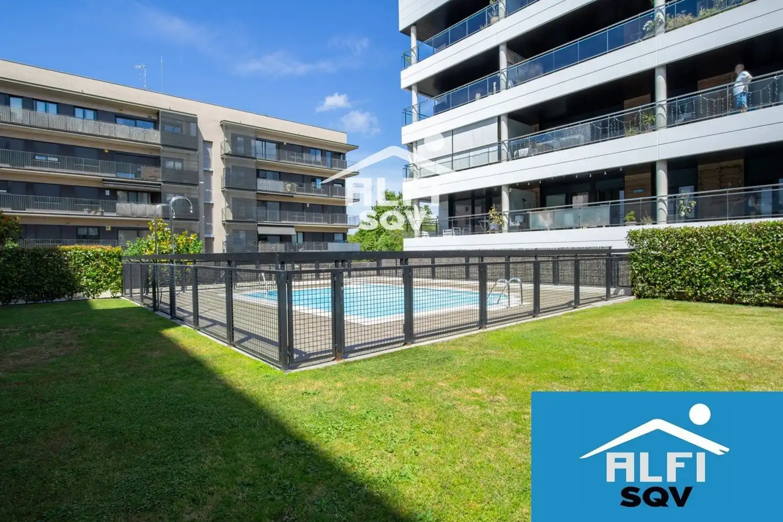 Exterior view of Flat for sale in Sant Cugat del Vallès  with Air Conditioner, Heating and Terrace