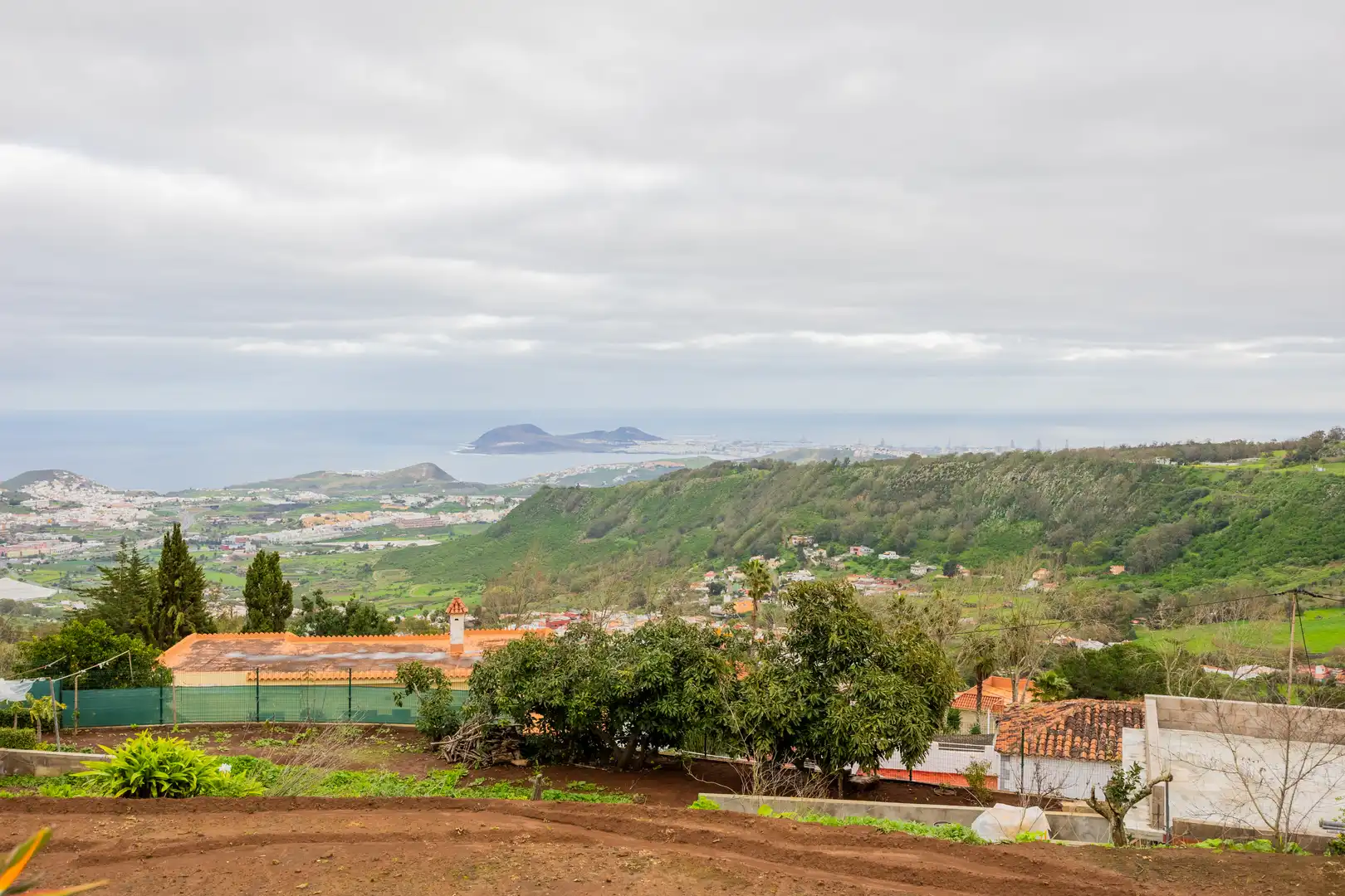 Vista exterior de Casa o chalet en venta en Arucas con Calefacción, Jardín privado y Terraza