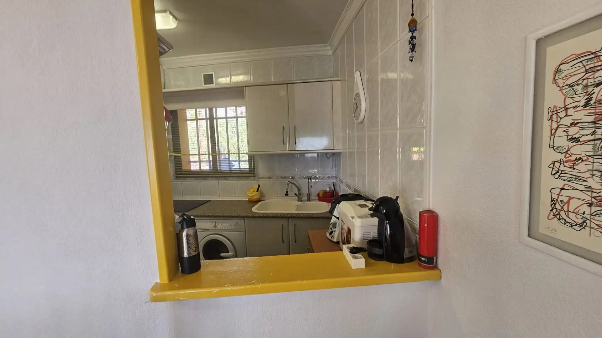 Cocina de Apartamento de alquiler en Benalmádena con Terraza, Amueblado y Piscina comunitaria