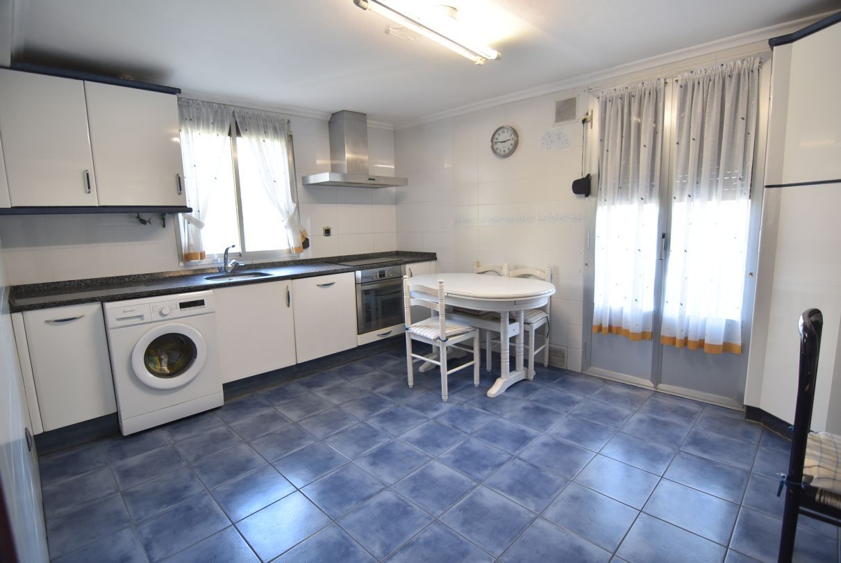 Küche von Wohnung zum verkauf in Bergara mit Heizung, Möbliert und Balkon