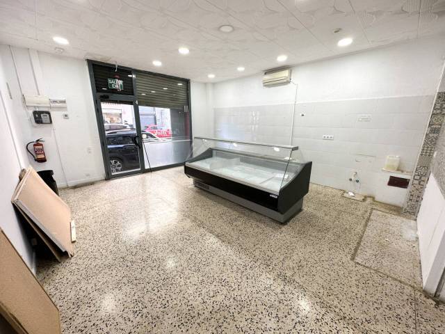 Local comercial en Alquiler en Calle nicolau guañabens en Els Molins