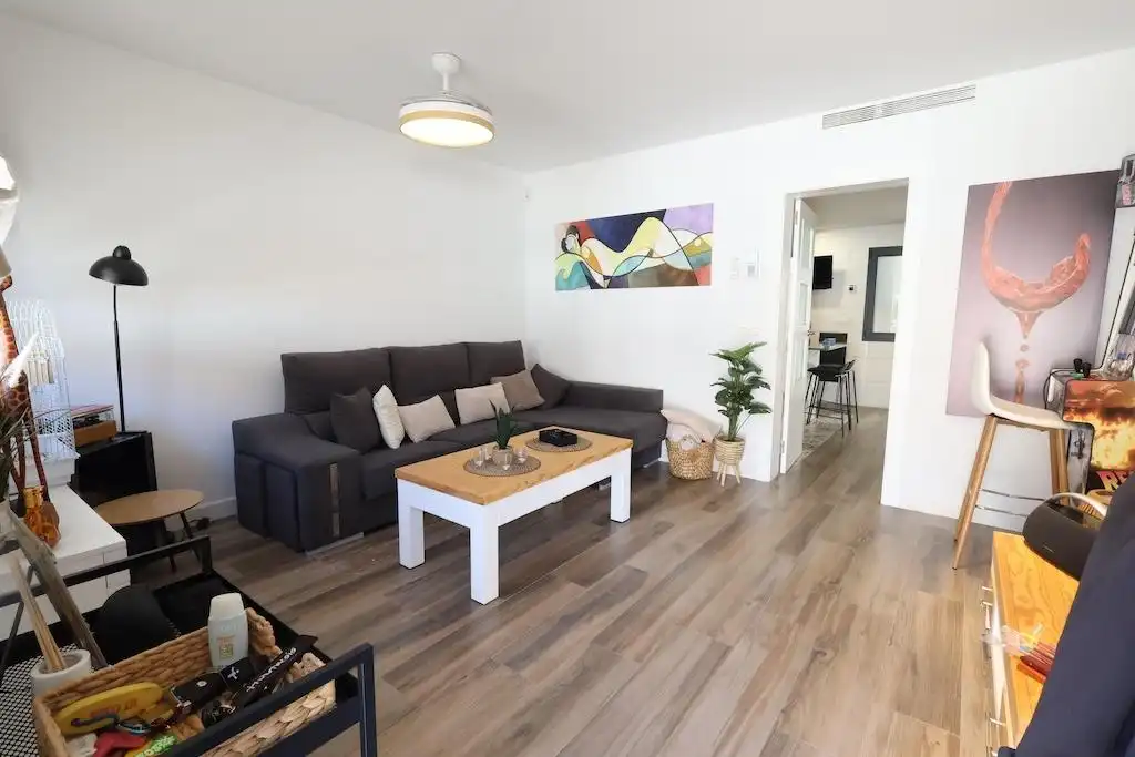 Wohnzimmer von Einfamilien-Reihenhaus zur Miete in Pilar de la Horadada mit Klimaanlage, Heizung und Möbliert