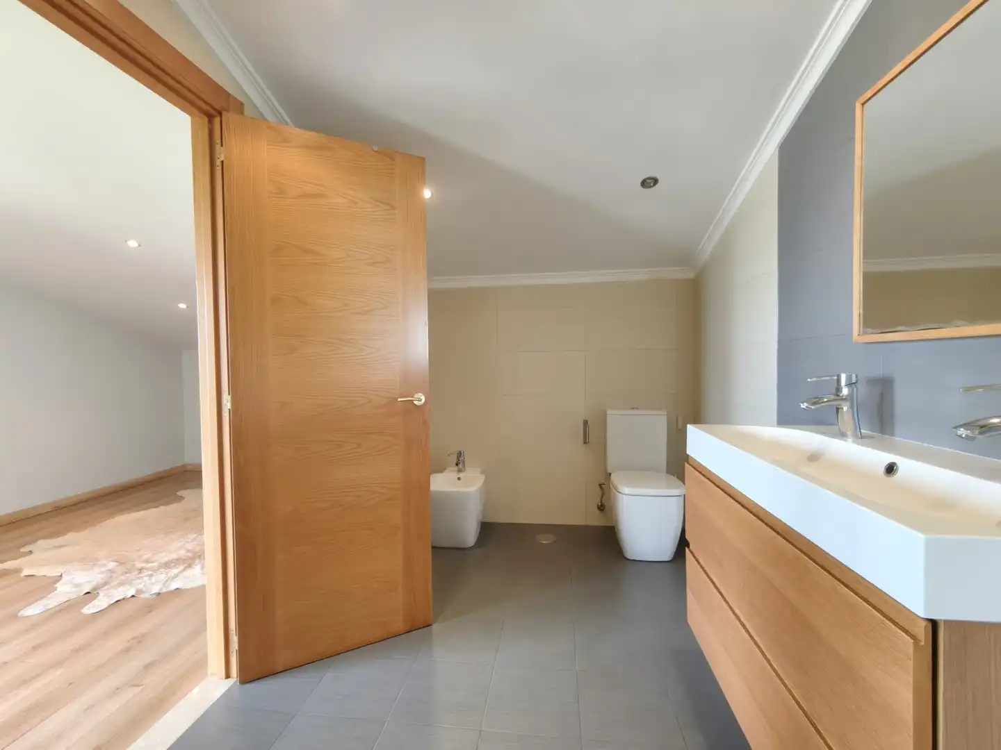 Bany de Casa o xalet en venda en Siero amb Jardí privat, Terrassa i Traster