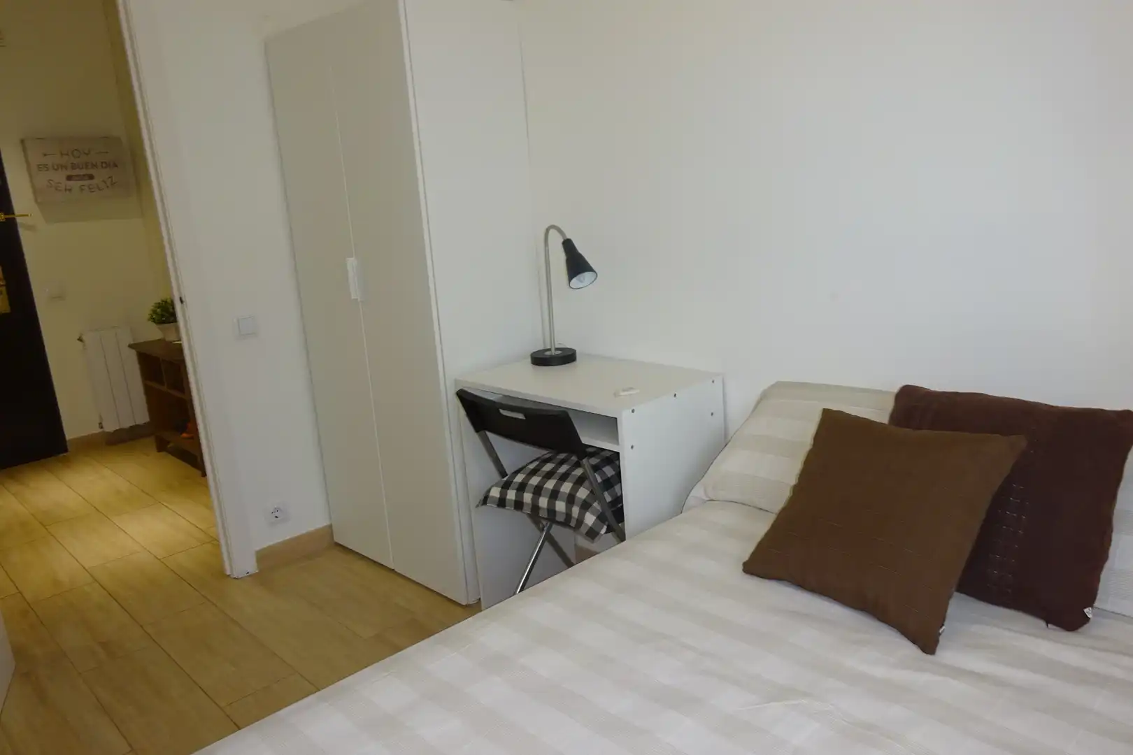 Flat for rent in Carrer de Bordeus, Barri de les Corts