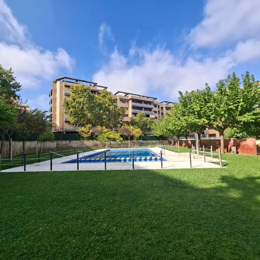 Piscina de Pis en venda en Zaragoza amb Terrassa, Traster i Piscina