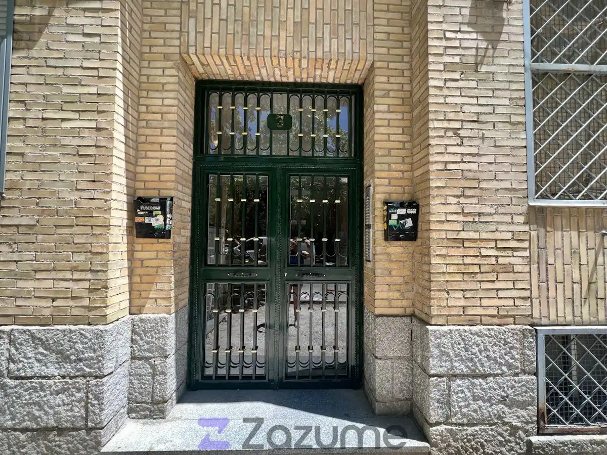 Room in C. Empleo Juvenil, Orcasitas
