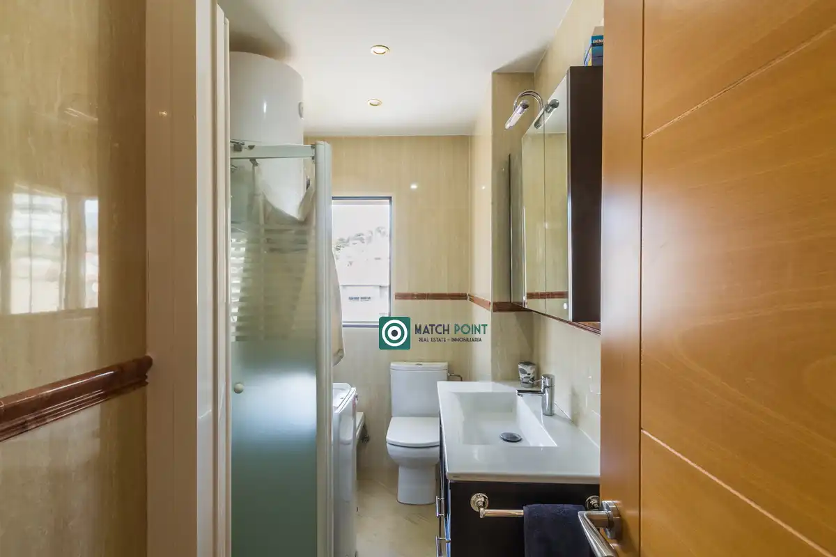Badezimmer von Wohnung zur Miete in Almuñécar mit Möbliert