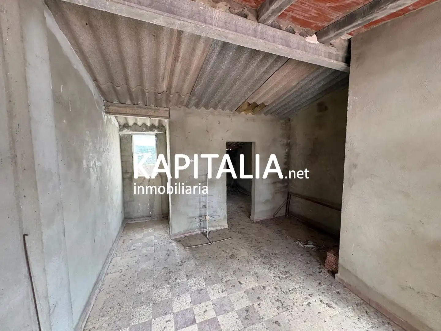 Edificio en venta en Enguera