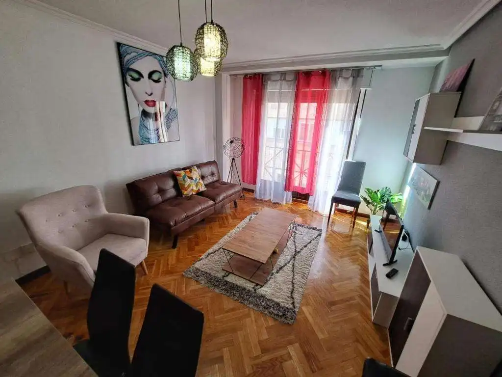 Flat with balcony to rent in Prosperidad - Delicias, imagen 3