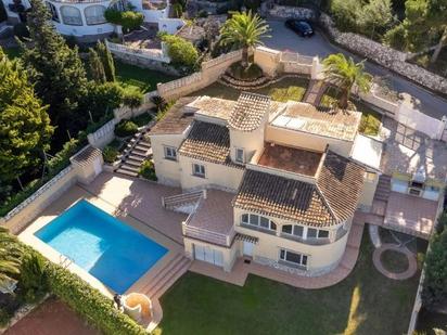 Vista exterior de Casa o xalet en venda en Jávea / Xàbia amb Aire condicionat, Calefacció i Jardí privat