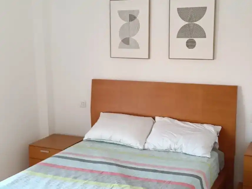 Schlafzimmer von Wohnung zur Miete in La Línea de la Concepción mit Klimaanlage und Balkon