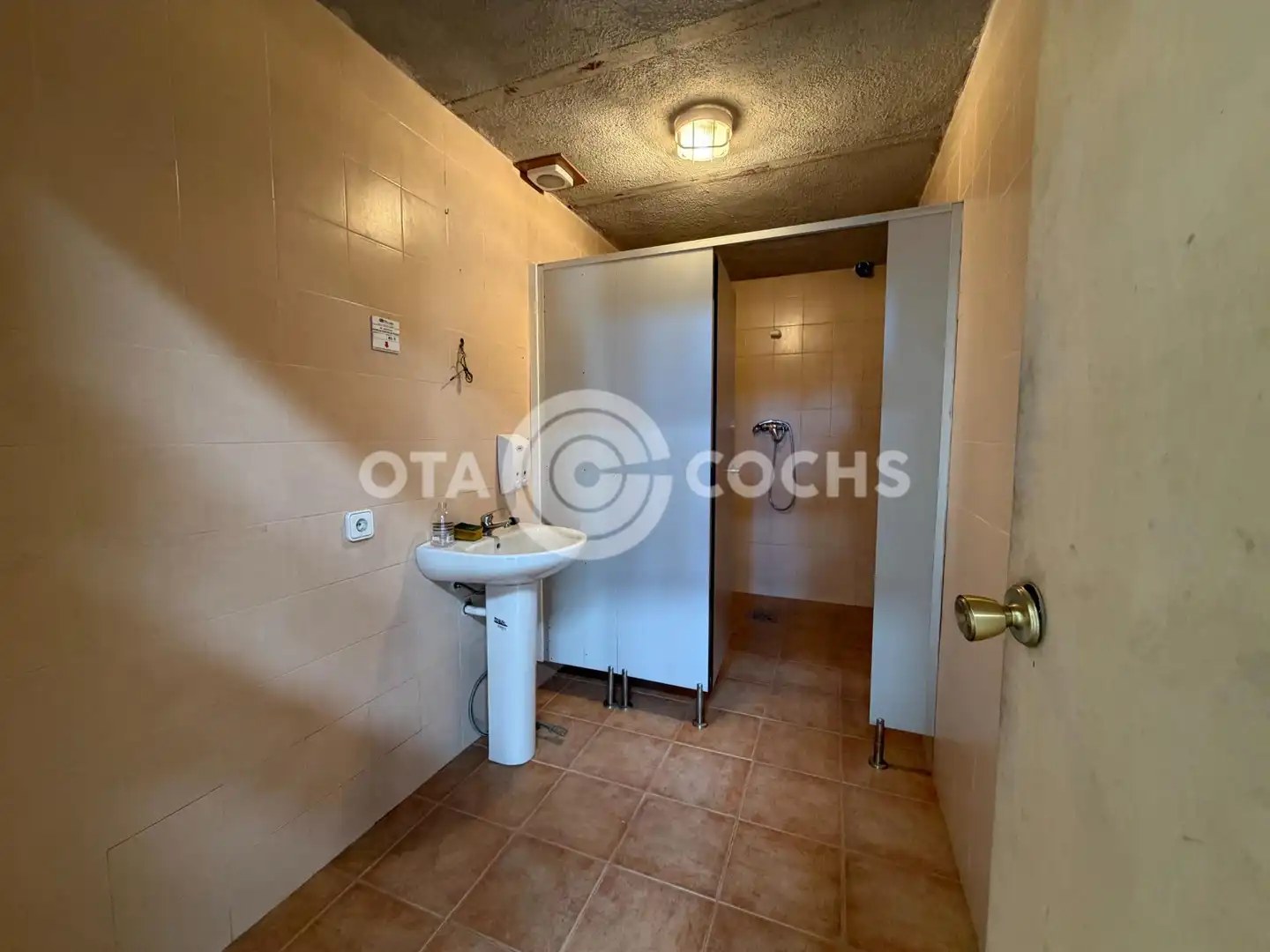 Bathroom of Industrial buildings for rent in Riudoms