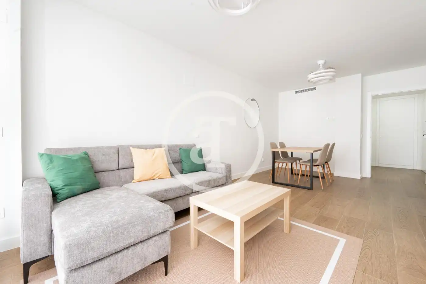 Flat for rent in Calle de San Aquilino, Almenara -Ventilla