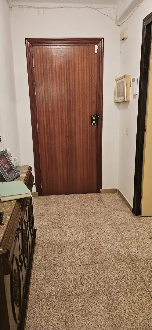 Wohnung zum Verkauf in Tarragona mit Klimaanlage, Terrasse und Abstellraum