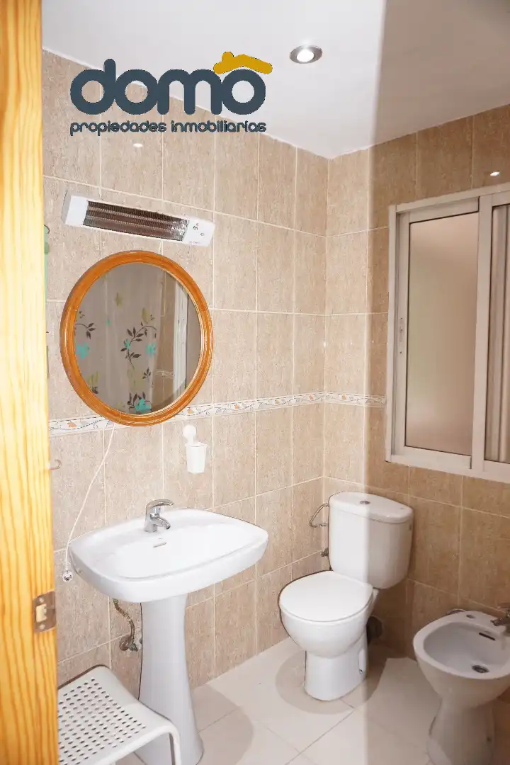 Badezimmer von Wohnung zur Miete in Granada mit Möbliert und Balkon