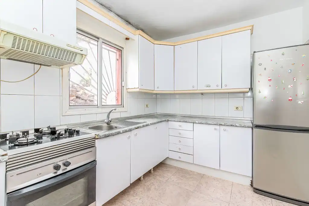 Casa adosada en venta en C/ Lezcano, Llano del Moro