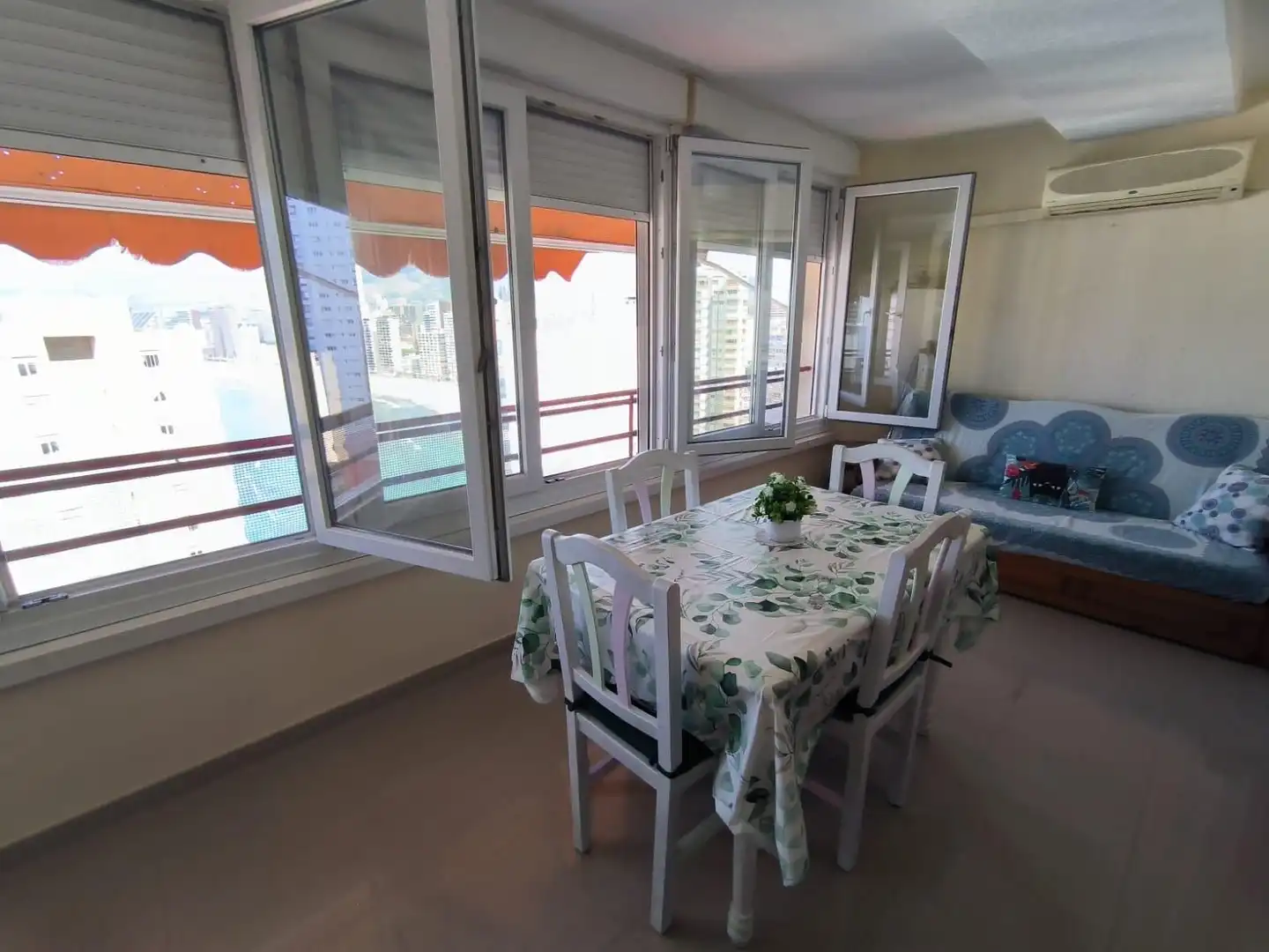 Terrassa de Pis en venda en Benidorm amb Aire condicionat i Piscina comunitària
