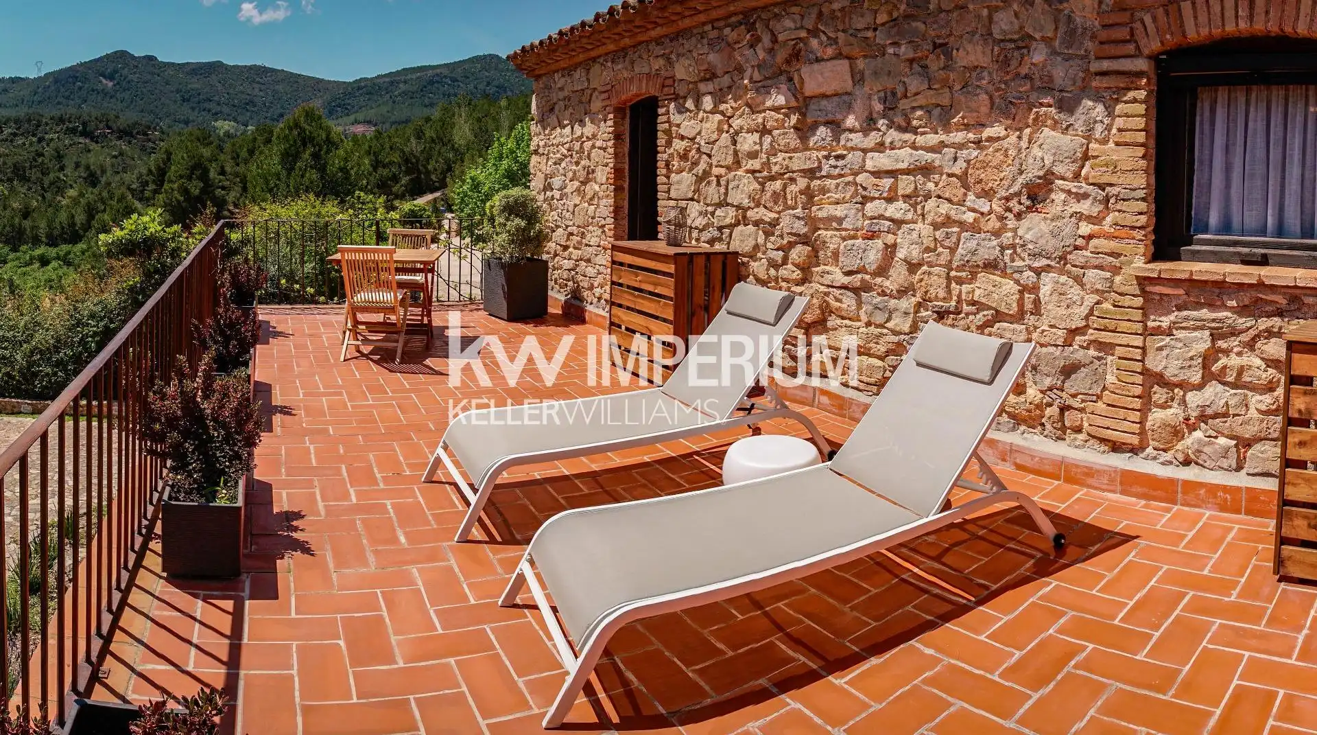 Terrassa de Casa o xalet en venda en Colldejou amb Aire condicionat, Jardí privat i Terrassa