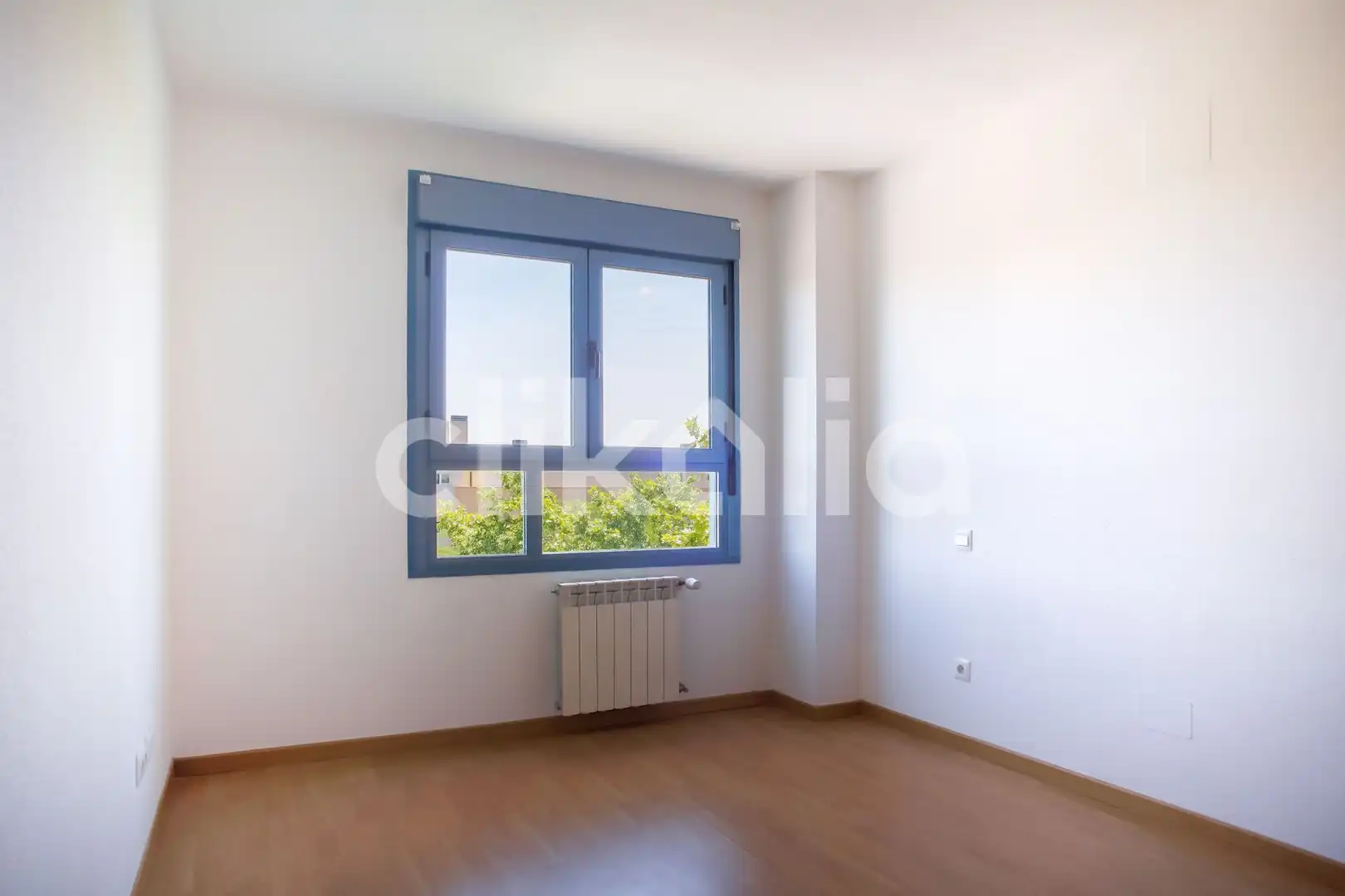 Habitación de Piso en venta en Madrid con Calefacción, Trastero y Piscina