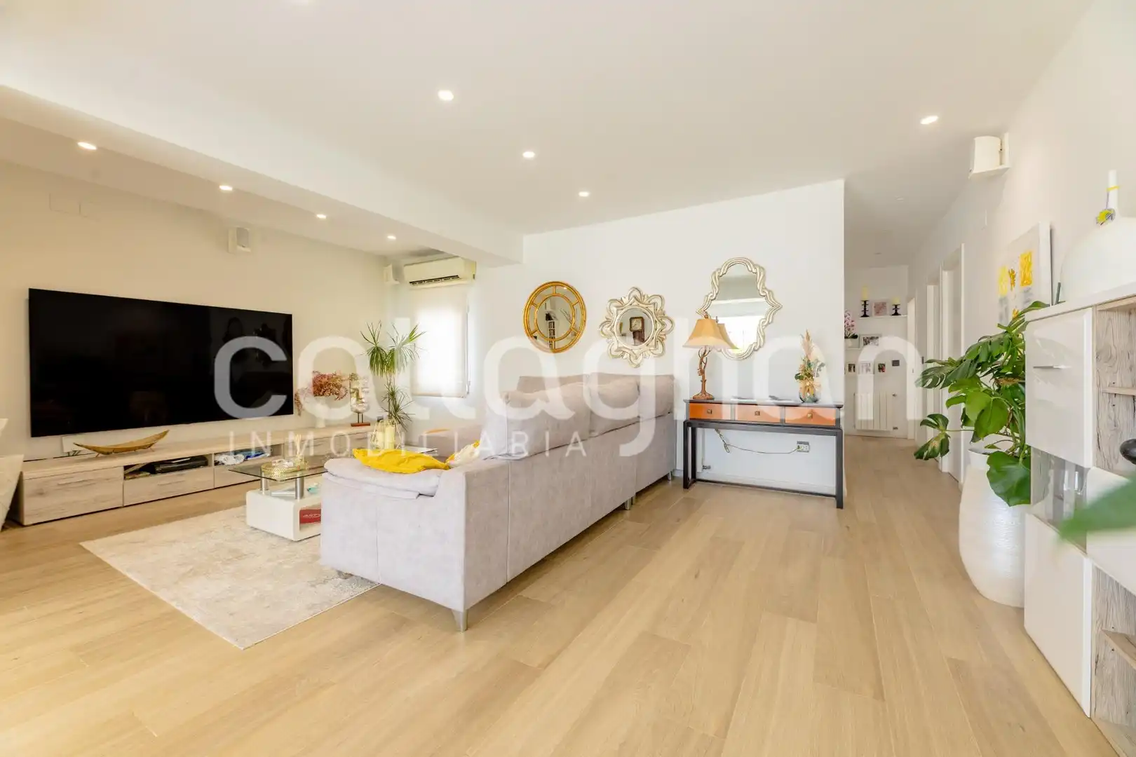 Sala de estar de Casa o chalet en venta en L'Eliana con Aire acondicionado, Calefacción y Piscina
