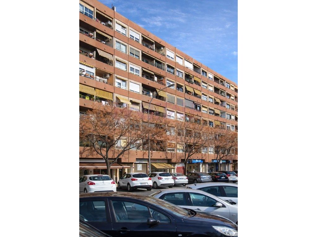 Vista exterior de Local en venda en  Valencia Capital